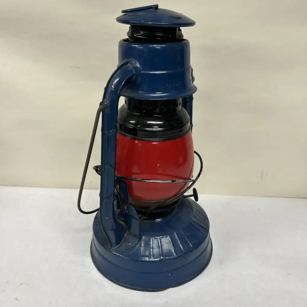 Vintage Dietz Blue Little Wizard R.R. Oil Lantern. NY RED Glass Globe